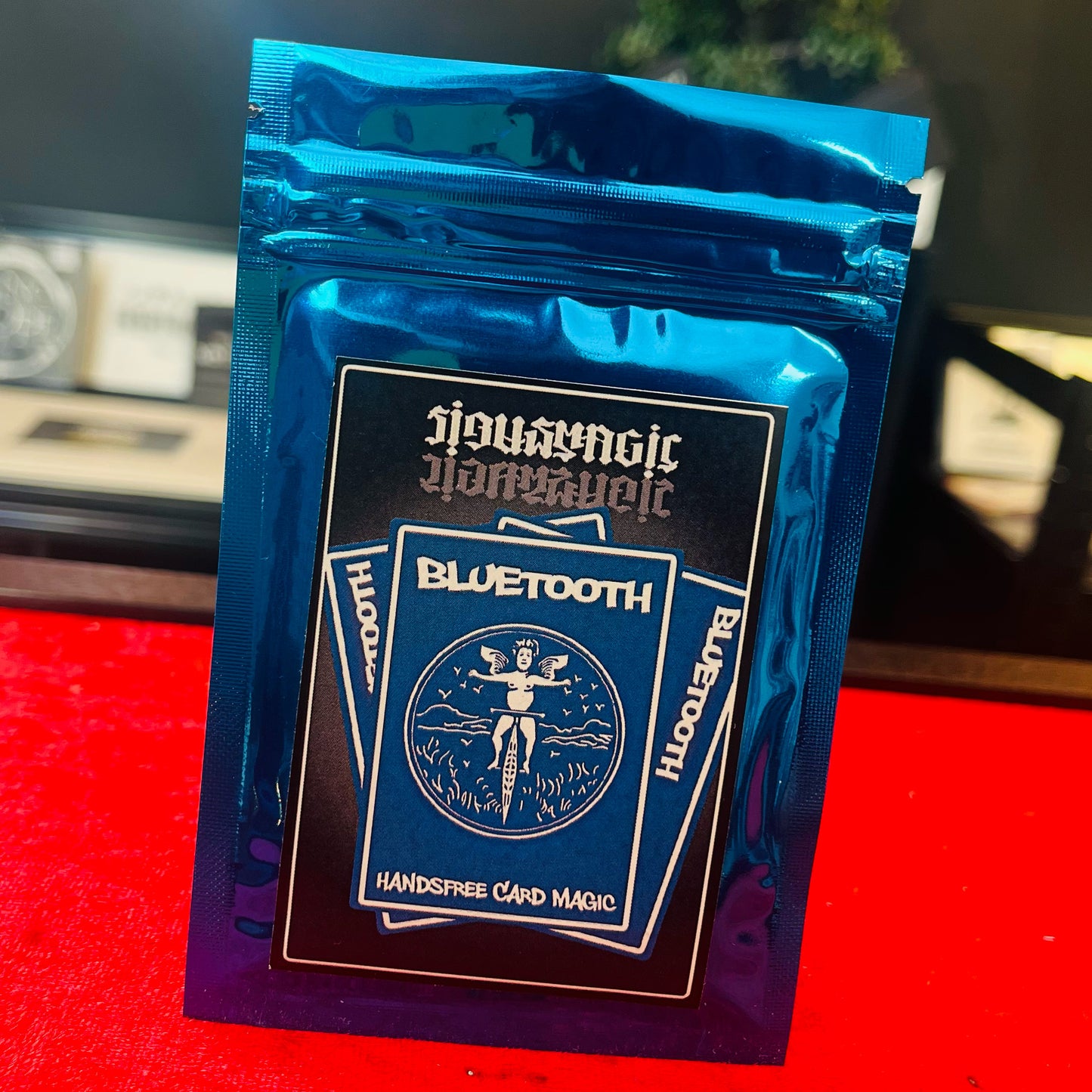 Sirus Magic are proud to present Bluetooth. An incredible utility device for card animation effects with a regular deck and your invisible Bluetooth gimmicks.